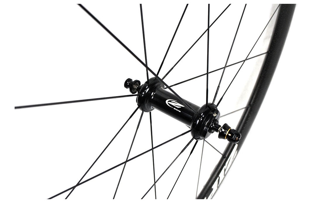 Roue Avant Vélo Route Zipp 202 à Boyau