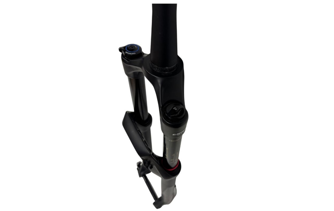 Fourche VTT Neuve 29" RockShox Sektor VAE 150mm...