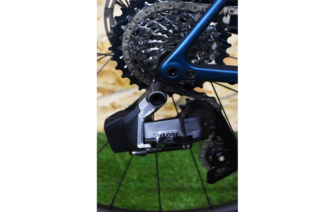 SPECIALIZED AETHOS EXPERT | VELO TEST |...